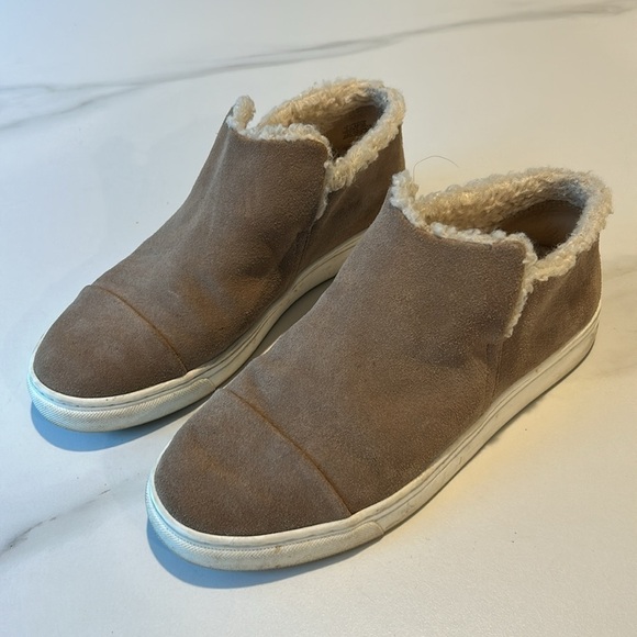 Lucky Brand Short Sherpa Suede Boot Sneaker - Picture 1 of 5